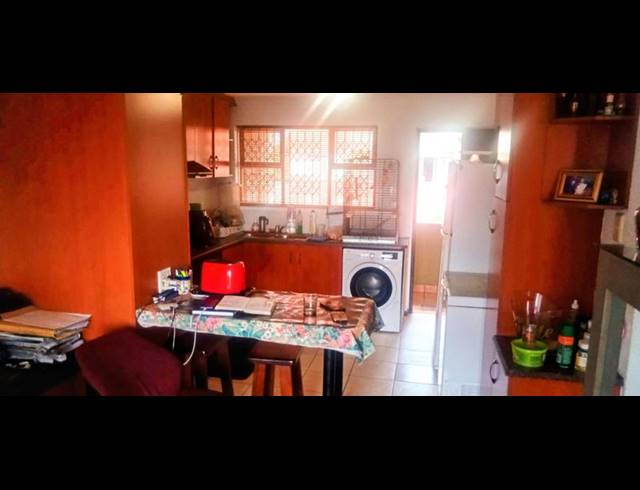 2 BEDROOM APARTMENT FOR SALE IN MONTCLAIR